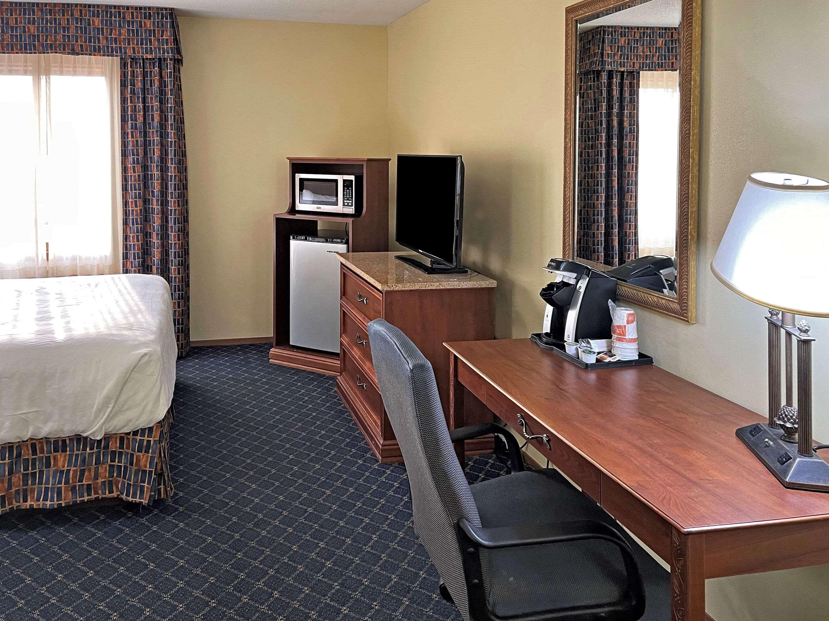 Hotel Bemidji Exterior photo